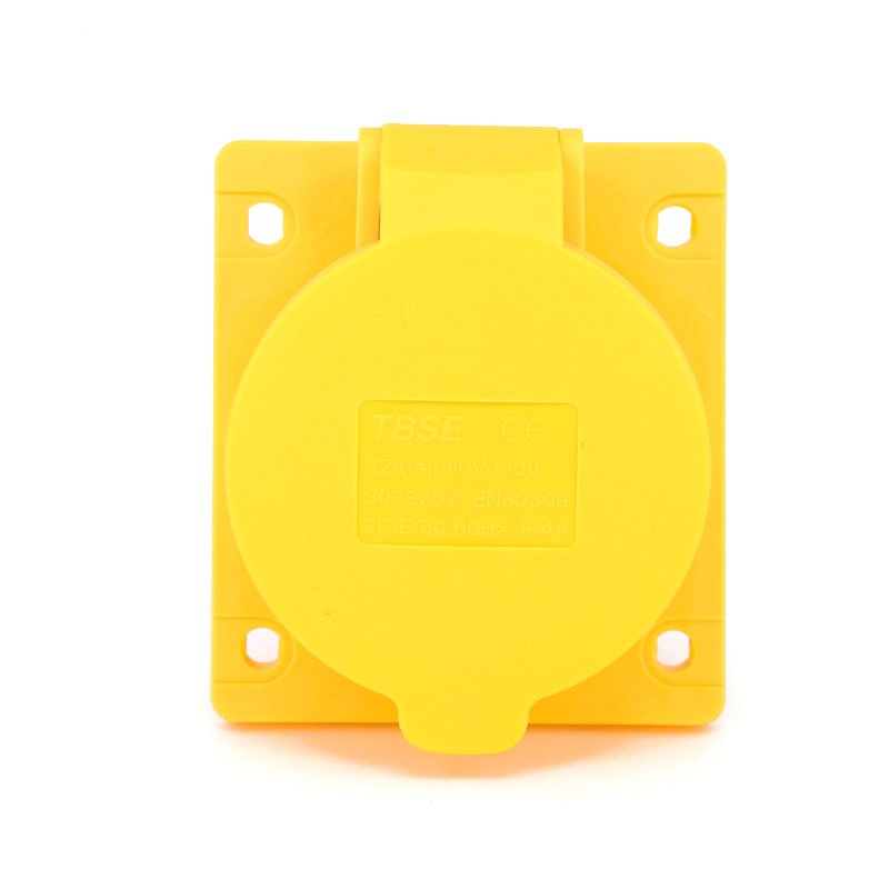 IEC 60309 CEE Flanged Socket, 3-Pin, 32A, 100-130V, IP44 Splashproof
